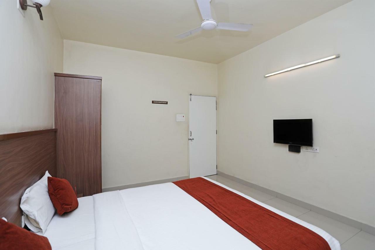Oyo 4104 Surya Villa Πούνε Εξωτερικό φωτογραφία